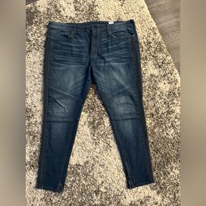 Men’s True Religion “MICK Slouchy Skinny” Size 42 x 34! Barely worn